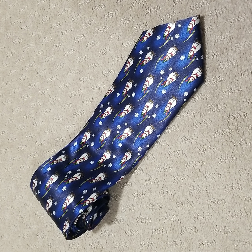 Tie-- Snowmen Sledding